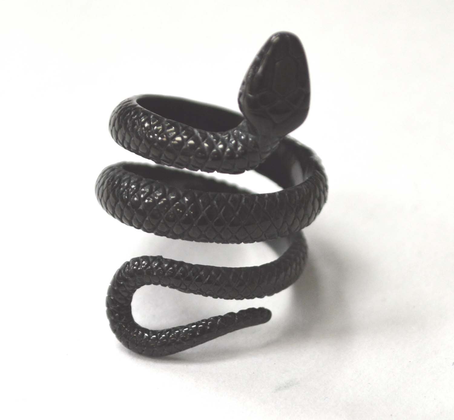 Snake Black Plated Ring 81-1394B