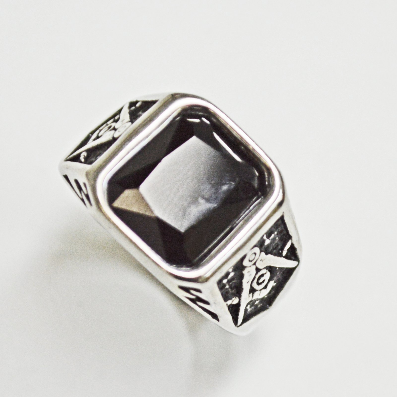 BLACK  STONE MASONIC RING  81-1236S-Blk